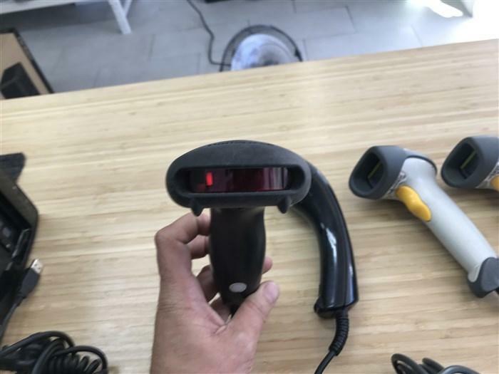 30$ SYMBOL FUSION HONEYWELL LASER BARCODE SCANNER AVEC FIL USAGE 30$