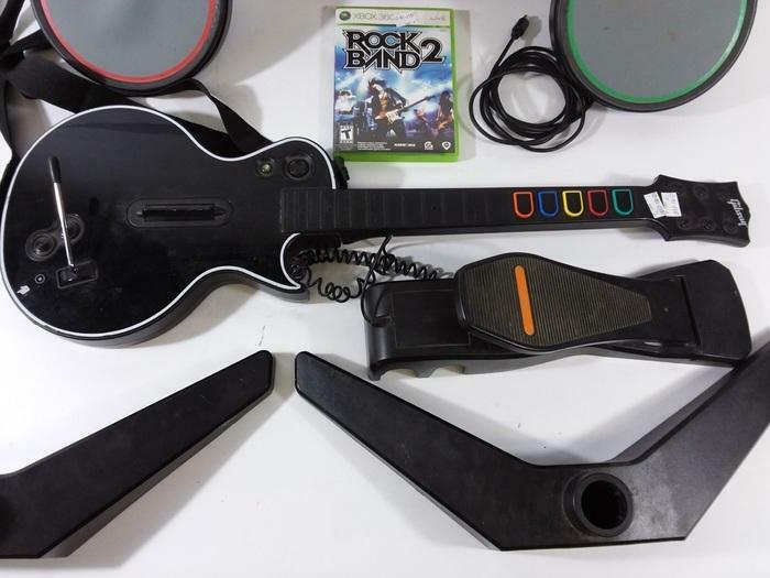 Rock Band 2 pour XBOX 360 avec guitare et batterie