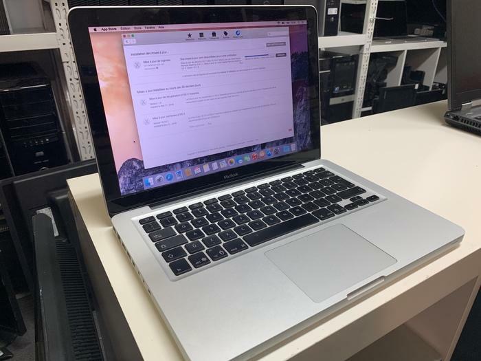 MACBOOK 13 CORE 2 DUO 2.4GHZ 4GB 250GB NVIDIA GEFORCE