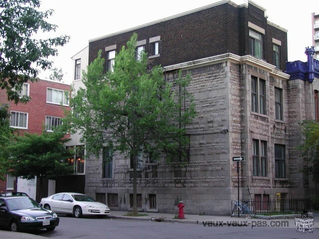 Atwater metro-Downtown Montreal 1 bedroom apt- $925/mth