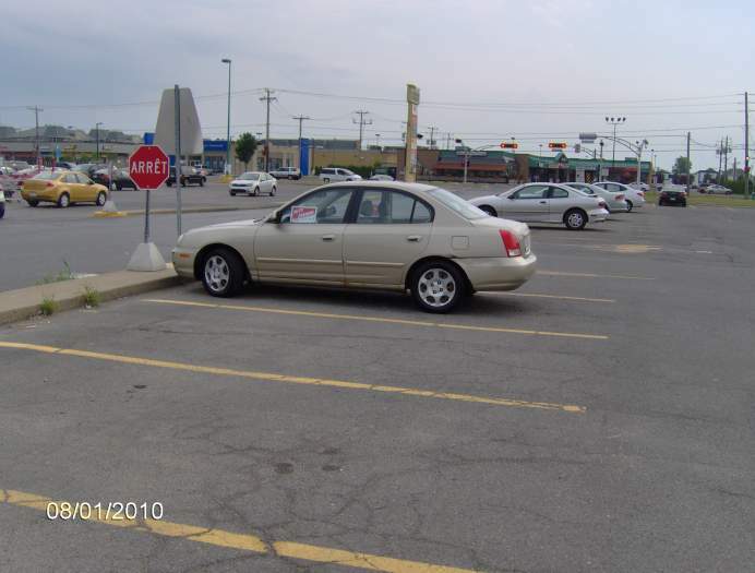 Marque HYUNDAI 2002 Modèle Élantra à vendre: $2400.