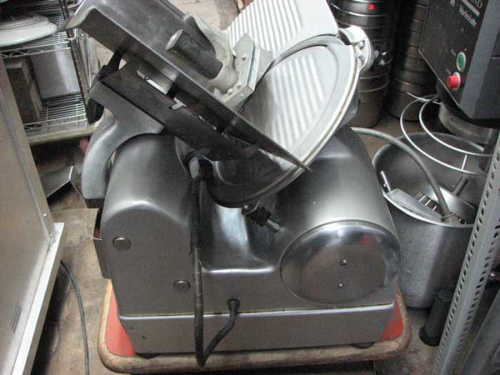 HOBART AUTOMATIC MEAT SLICER