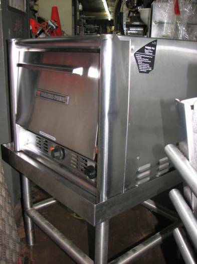 Pizza oven BAKERSPRIDE M0S2E 240 volts