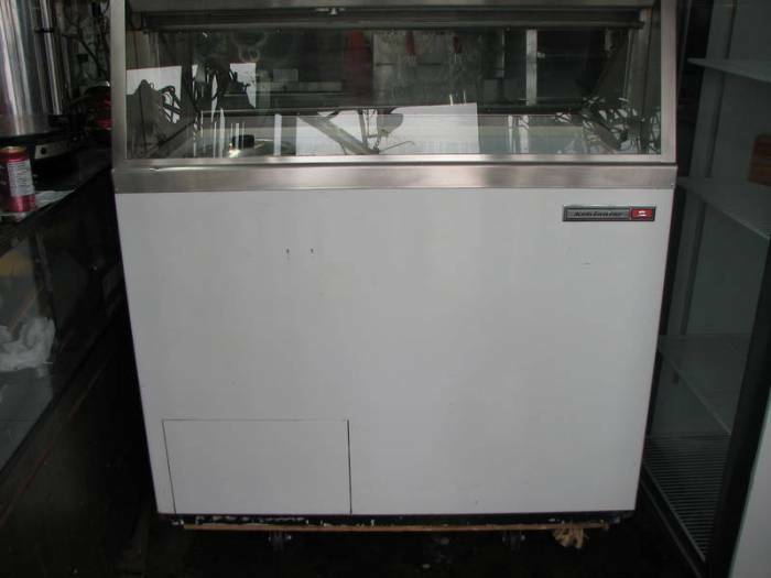 Congelator à creme glaceé dure KELVINATOR 47'