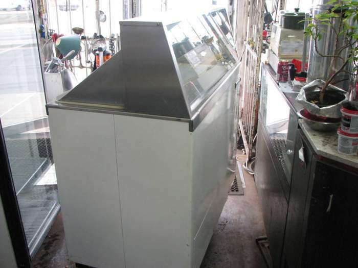 Congelator à creme glaceé dure KELVINATOR 47'