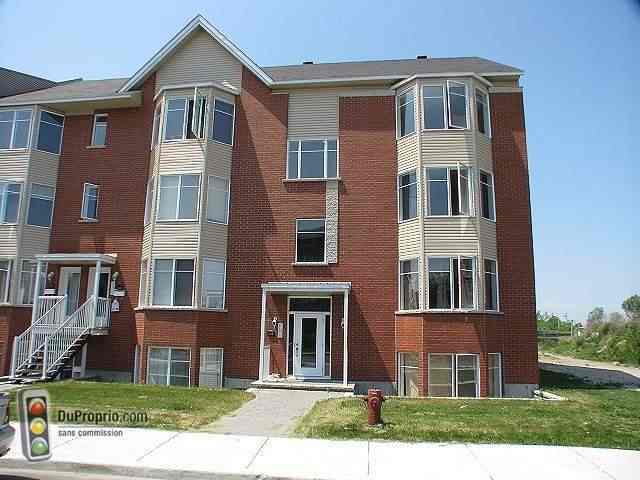 Condo 4 1/2 A Vendre BEACOUP D'EXTRAS