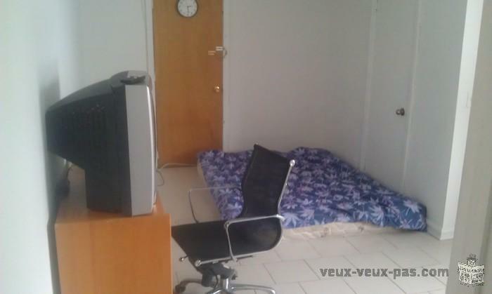 NICE 2 1/2 sublet 6 months (just for february is for 350$)