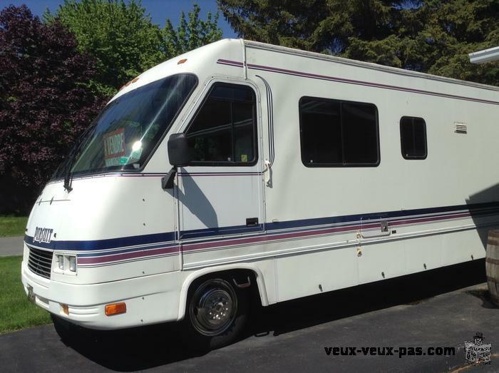 "Faut Voir" Caravan 32' Pursuit Tres Propre Seulement 28353 Km