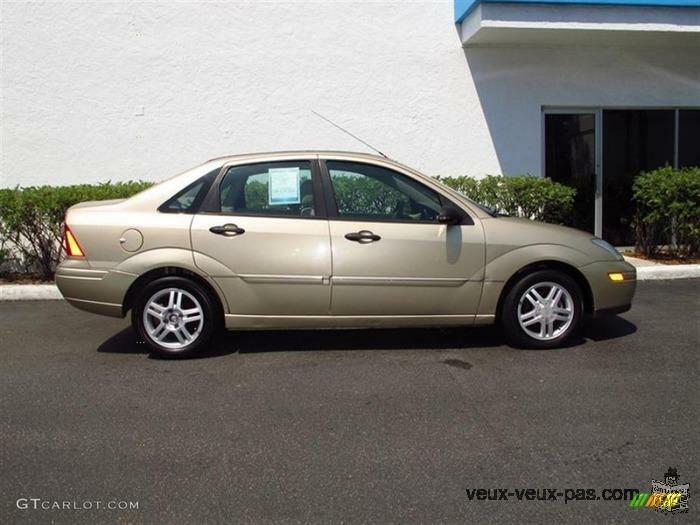 FORD FOCUS SE 2002 FULL EQUIPE,1200$ negociable