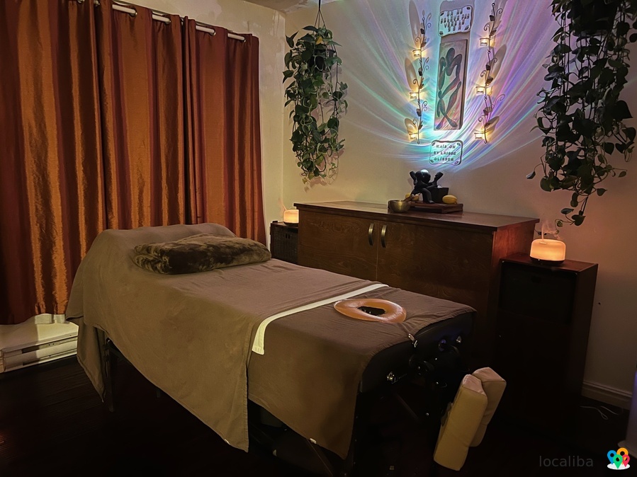 1 hour/$100 Californian, Swedish, Lomi Lomi Massage in private