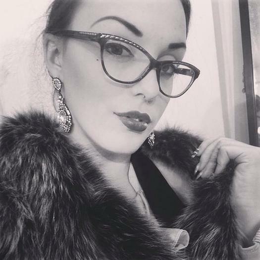 Mistress Ivory - Strict and sensual domination