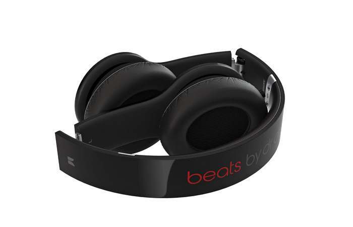 New Beats by Dr.Dre Solo HD Headphones with buil-in mic