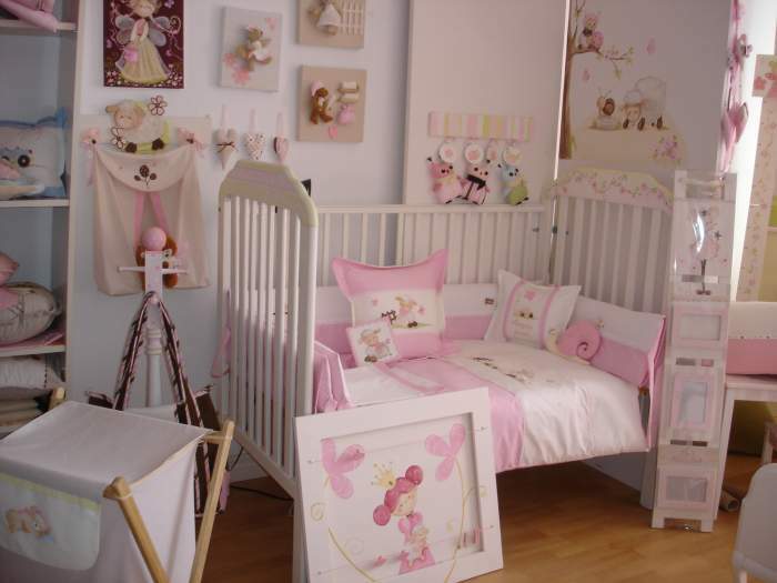 Showroom-bedding and decor for children