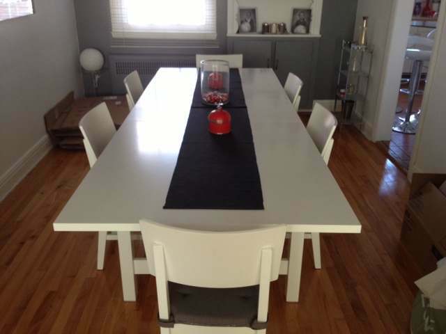A VENDRE TABLE avec rallonge 6 A 10 PLACE