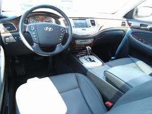 Hyundai Genesis 2011 usagé