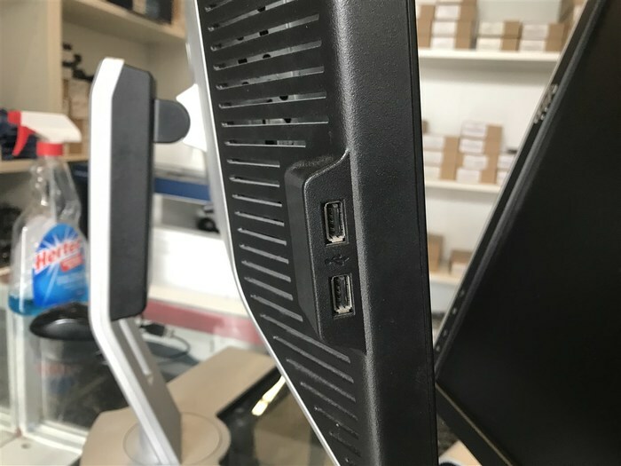 MONITEUR LCD DELL 22’’ WIDE VGA DVI USB PIED PIVOTANT