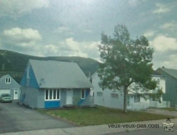 Maison meublée à vendre en Gaspésie