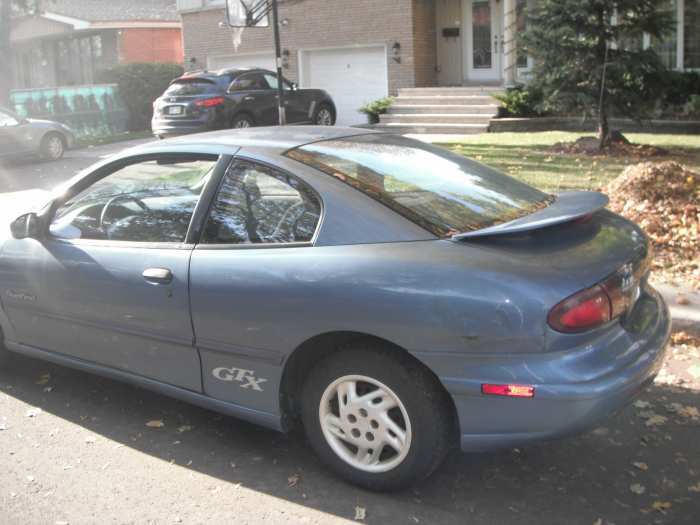 Pontiac Sunfire a Vendre 1998 Bonne Condition seulement 1350$