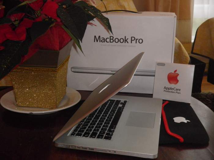 Sexy Macbook pro 15" 2011 ( ATI - 1gb ) avec 3 ans AppleCare*