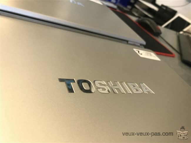 TOSHIBA LAPTOP TECRA R10 4GB 200GB WIN 7 WEBCAM