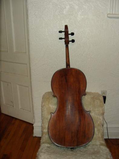 violoncelle très original